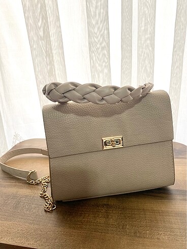 Bej Rengi Askılı Çanta - Görsel 3