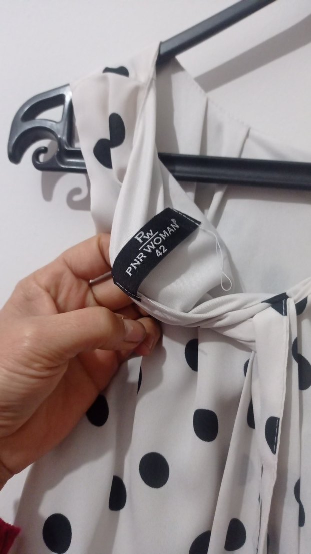 Kolsuz Puantiyeli Mini Elbise - Görsel 3