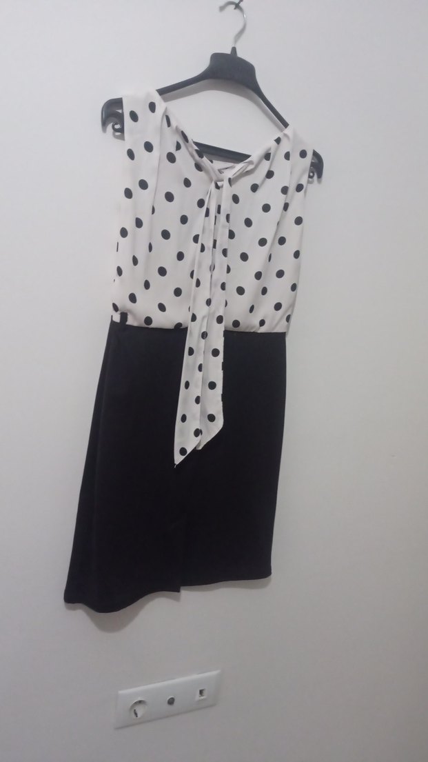 Kolsuz Puantiyeli Mini Elbise - Görsel 2