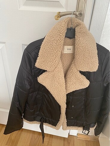 Stradivarius mont