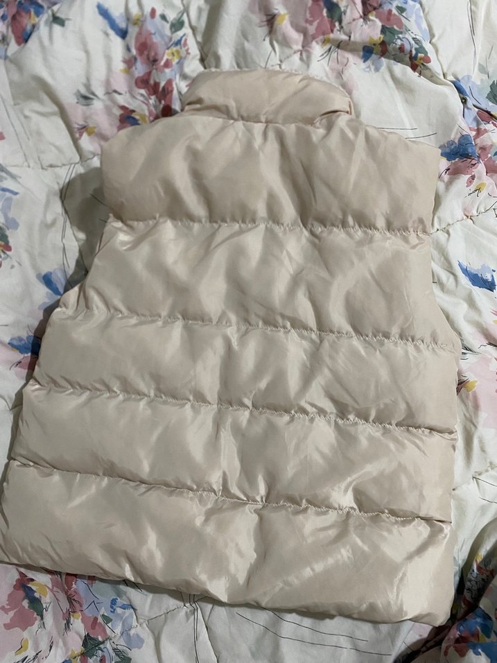 Bej Kadın Peluş Detaylı Şişme Yelek - Görsel 2