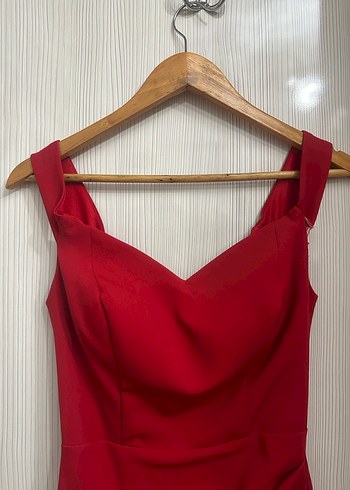 Kırmızı Drapeli Uzun balık Abiye Elbise - Görsel 3