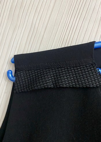 Sırt dekolteli Siyah Kolsuz Bluz - Görsel 6