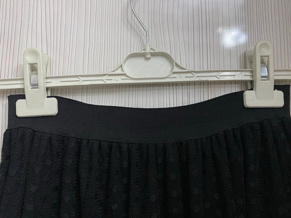 Puantiye Desenli Siyah Uzun Pilili Etek - Görsel 3