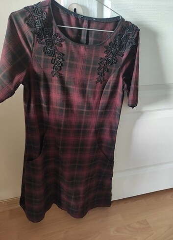 Zara Elbise ve hırka ikisi toplam fiyatı 100 tl tir