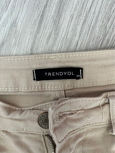 34 Beden ten rengi Renk Trendyol pantolon