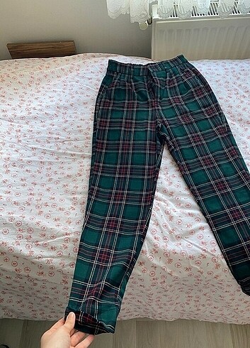 Bershka Pantolon