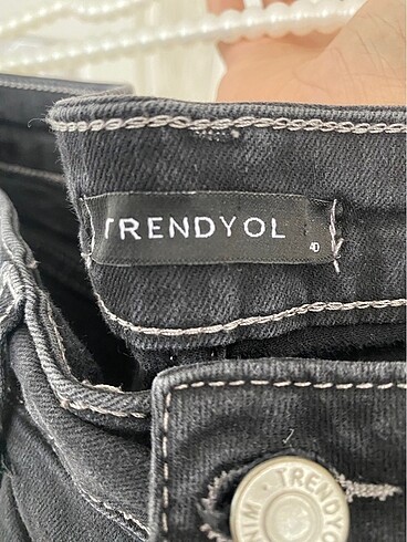 l Beden Siyah jean