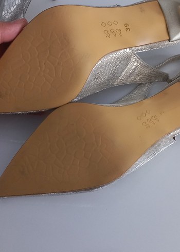 39 Beden Bej Parlak Yılan Desenli Stiletto Topuklu Ayakkabı