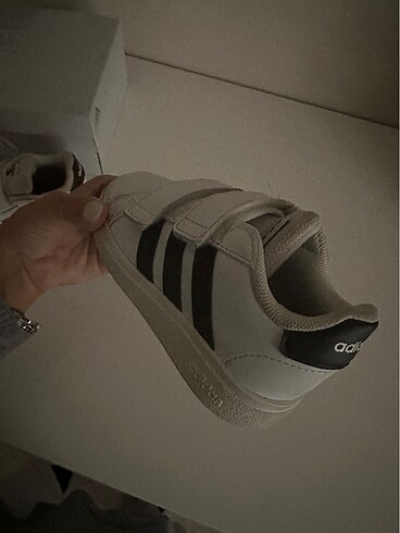 24 Beden beyaz Renk Adidas Çocuk Ayakkabı
