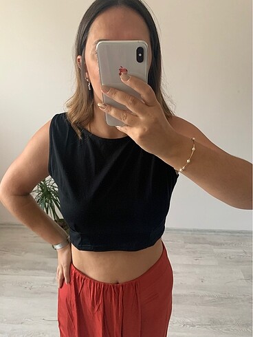 Crop siyah