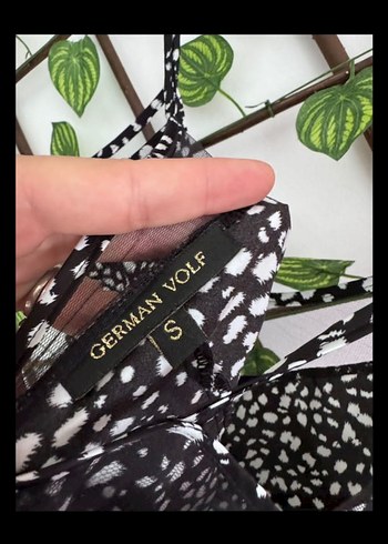 Siyah Dantel Detaylı V Yakalı Kadın Atlet - Görsel 4