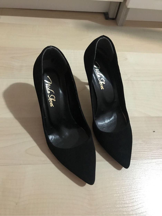 Hic giyilmemis stiletto
