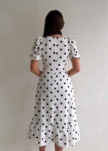 Siyah Puantiyeli Beyaz Uzun Elbise - Görsel 3