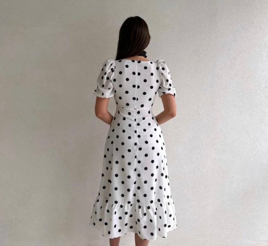 Siyah Puantiyeli Beyaz Uzun Elbise - Görsel 3