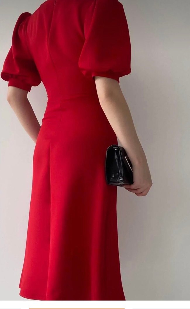 Klasik Kırmızı Düğmeli Midi Elbise - Görsel 3
