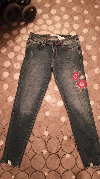 l Beden lacivert Renk ZARA MARKA JEAN PANTOLON YENİ