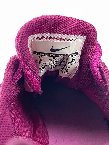 36,5 Beden pembe Renk Nike Spor Ayakkabı %70 İndirimli.