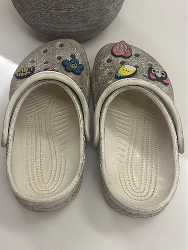 31 Beden gri Renk SİMLİ ORJINAL CROCS TERLİK