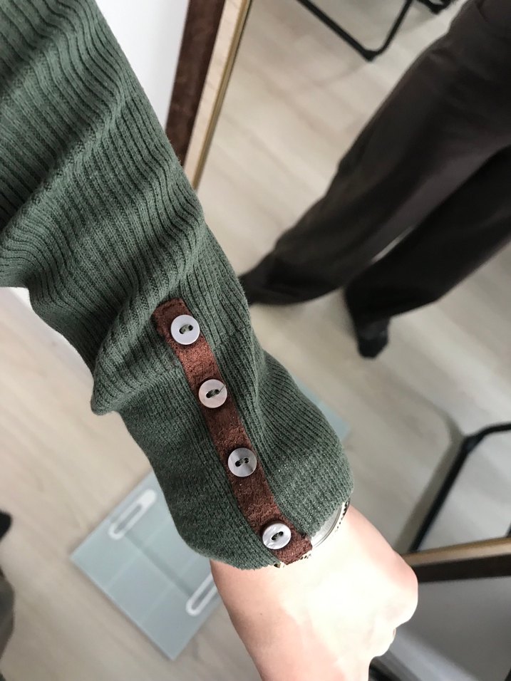 Düğmeli haki renk Xs triko hırka - Görsel 4