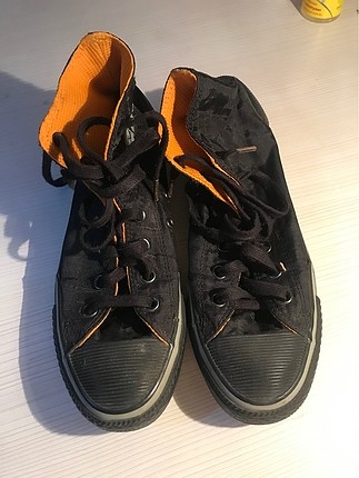 Su geçirmez converse