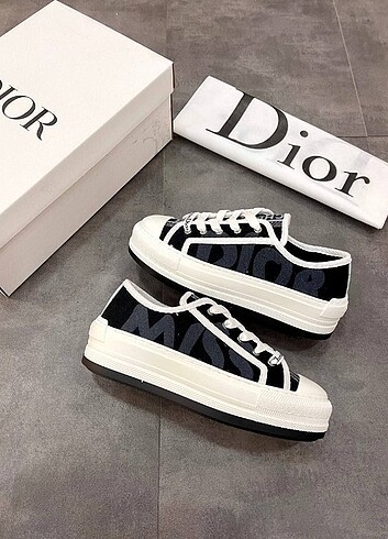 39 Beden Cristion dior