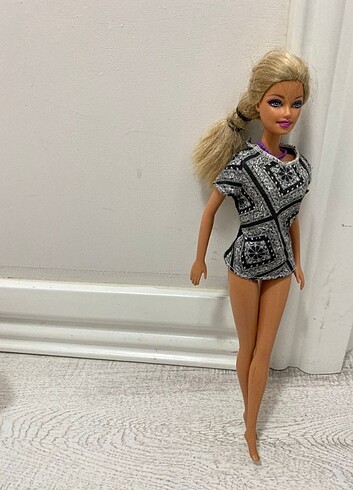 Barbie Bebek