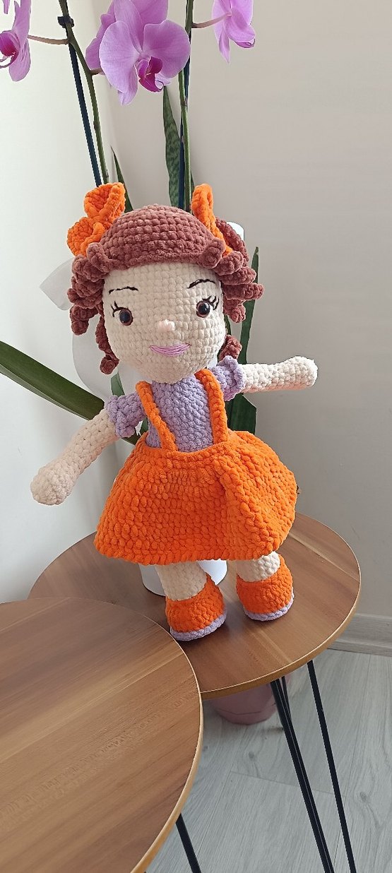 Turuncu Elbiseli Renkli Örgü Bebek - Görsel 3