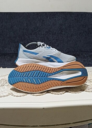 42.5 Beden Reebok orjinal 