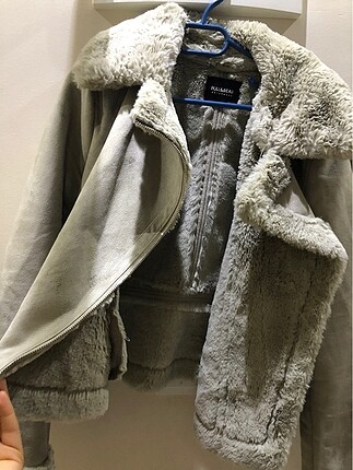 Pull and bear suni kürk detaylı