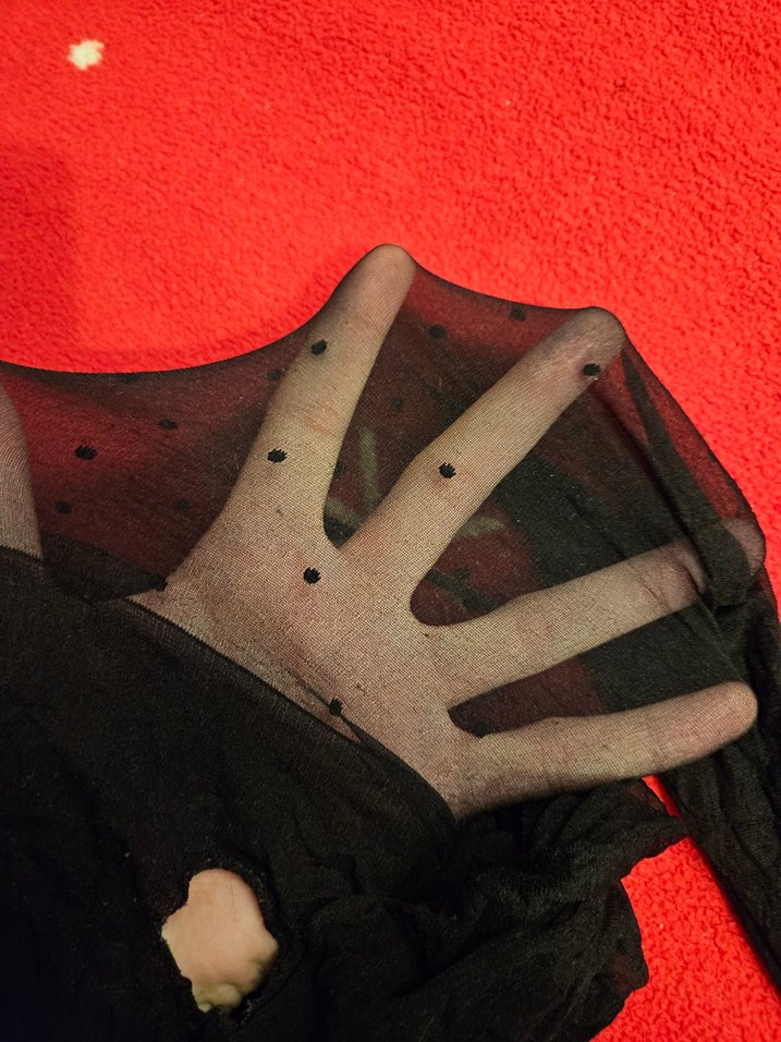 Desenli kullanılmış kokulu yırtık Külotlu Çorap - Görsel 2