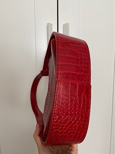 kırmızı kol çantası - Görsel 5