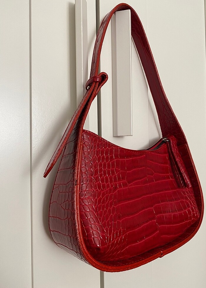 kırmızı kol çantası - Görsel 2