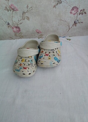 Erkek çocuk crocs terlik 24 numara 