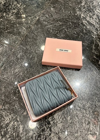 Miu Miu Pembe Deri Nakışlı Fermuarlı Cüzdan - Görsel 4