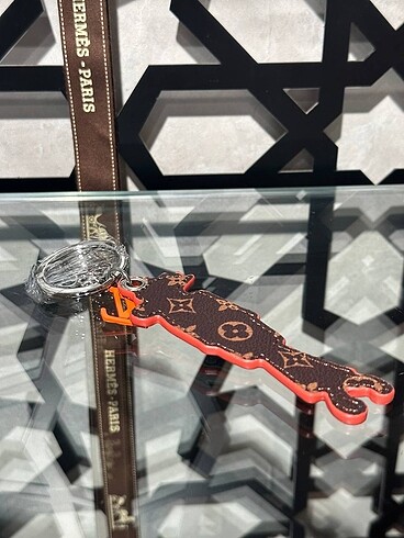 Louis Vuitton LOUIS VUITTON