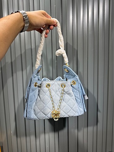 CHANEL 25