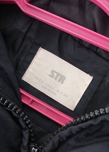 l Beden stradivarius siyah şişme mont