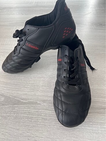 Kinetix siyah krampon spor ayakkabı