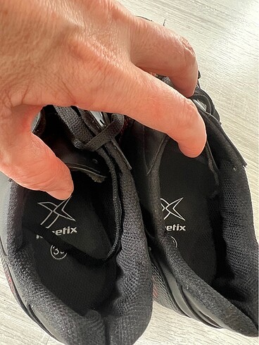 39 Beden Kinetix siyah krampon spor ayakkabı