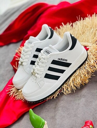 39 Beden Adidas Spor Ayakkabı