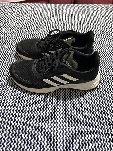 ADIDAS LIGHT MOTION