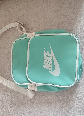 Nike çanta