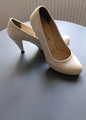 Park Bravo Beyaz Stiletto Topuklu Kadın Ayakkabı
