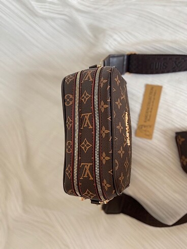  Beden kahverengi Renk Louis Vuitton Askılı Çanta