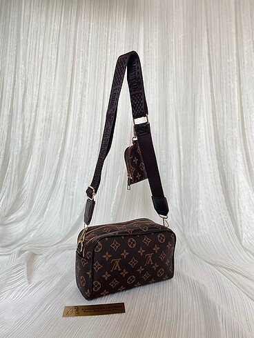  Beden Louis Vuitton Askılı Çanta