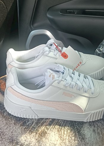 Nike Boyner Beyaz Bağcıklı Kadın Spor Ayakkabı