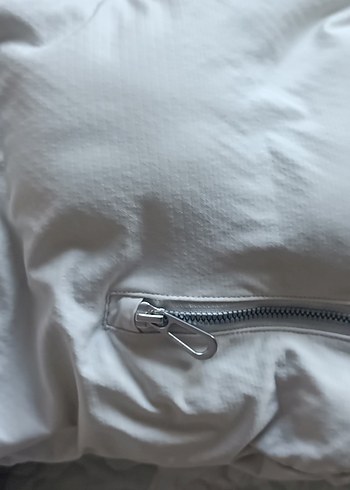 Beyaz Kapüşonlu sıfır ayarında sayılı giyilmistir - Görsel 7