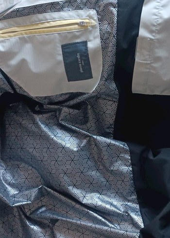 Beyaz Kapüşonlu sıfır ayarında sayılı giyilmistir - Görsel 6