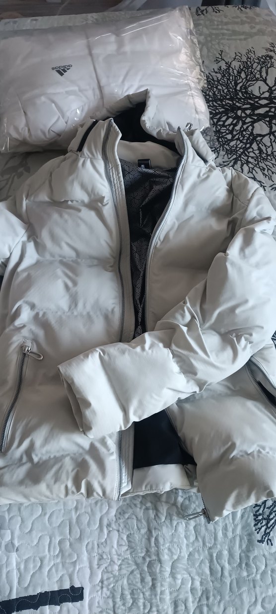 Beyaz Kapüşonlu sıfır ayarında sayılı giyilmistir - Görsel 3